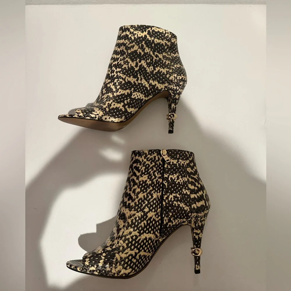 COACH Remi Snakeskin Natural Tan and Black High Heel Ankle Boots Booties Size 9 - Picture 6 of 14